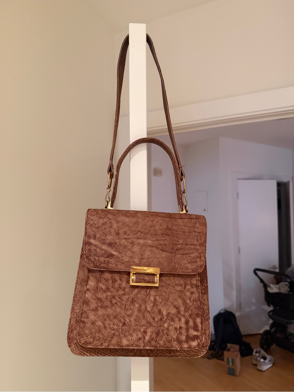 Vintage Brown Textured Top-Handle Shoulder Bag with Gold Hardware
